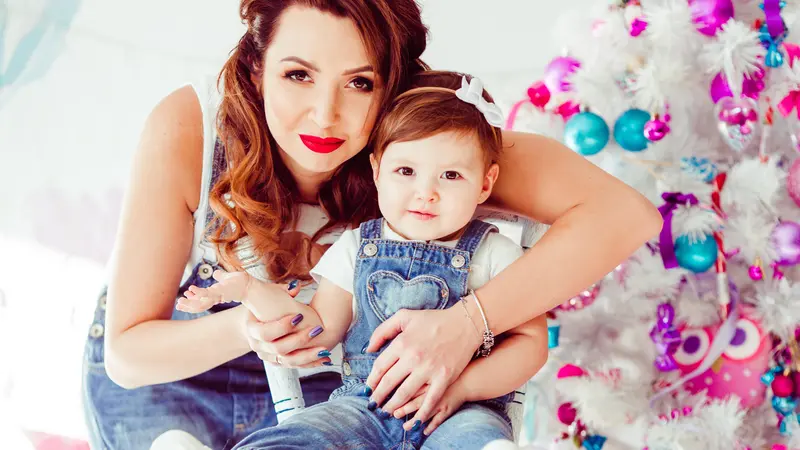 FamousParenting Momlife